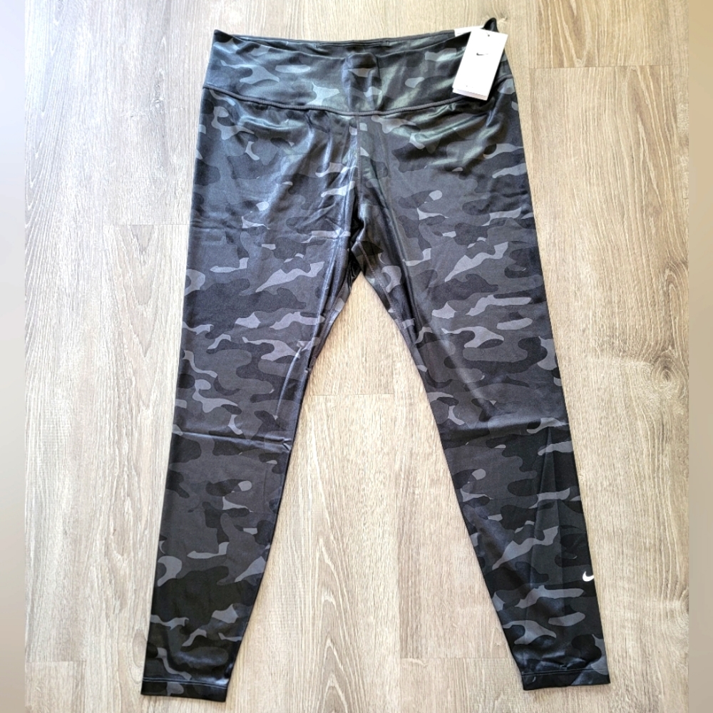 BRAND NEW Nike Dri-FIT One Mid-Rise Camo Leggings Women's Sz XXL